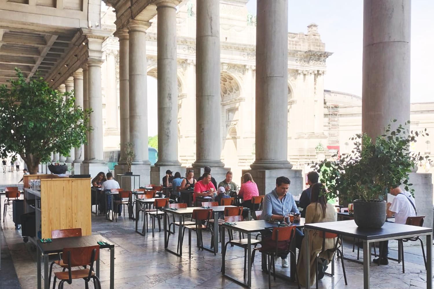 Bagnole Brasserie Terrace Sun Patrimony Cinquantenaire