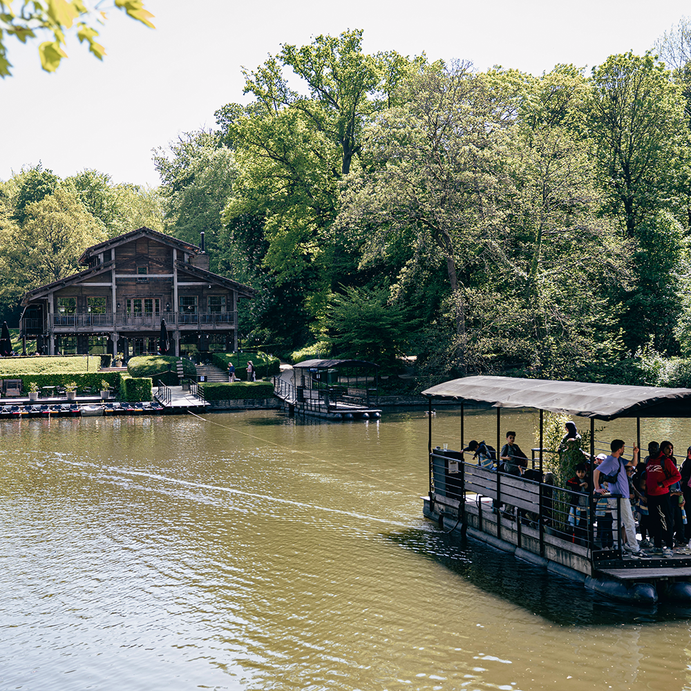 Brussels Summer Chalet Robinson boat family restaurant activities